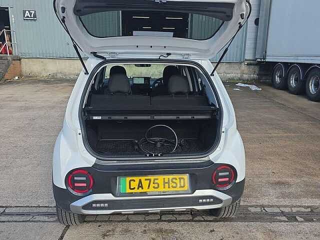 Hyundai INSTER Long Range 49kWh 02 5dr Automatic