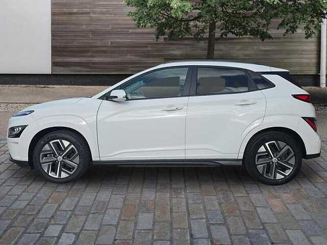 Hyundai KONA 64kWh Premium 5dr Automatic