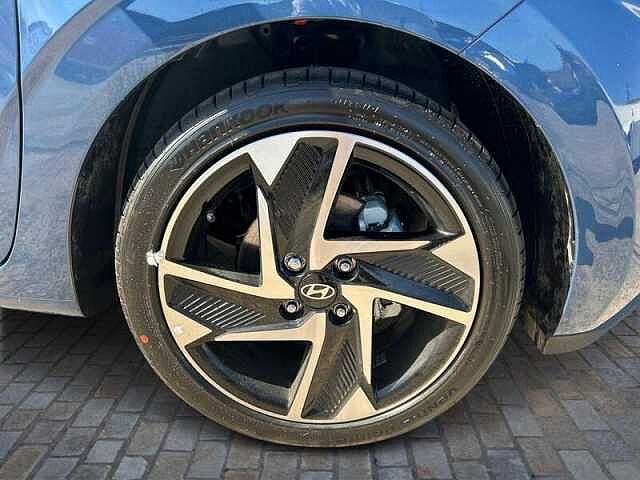 Hyundai i10 1.2 Premium 5dr Automatic