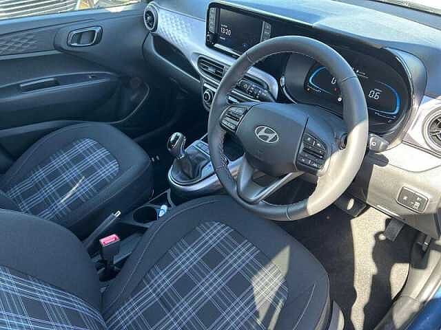 Hyundai i10 1.2 Premium 5dr Automatic