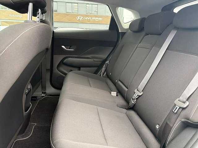 Hyundai KONA 65.4kWh Advance (Comfort Pack) 5dr Automatic