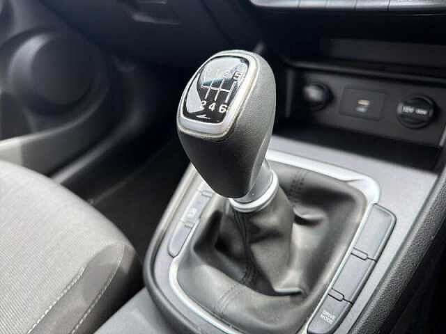 Hyundai KONA 1.0 T-GDi MHEV SE Connect SUV 5dr Petrol Hybrid Manual Euro 6 (s/s) (120 ps)
