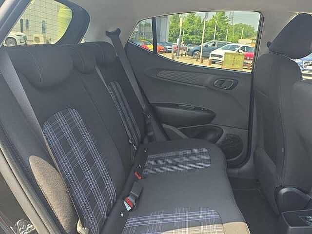 Hyundai i10 1.2 Premium 5dr Automatic