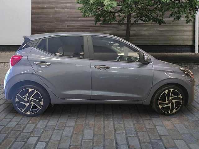 Hyundai i10 1.2 Premium 5dr Automatic