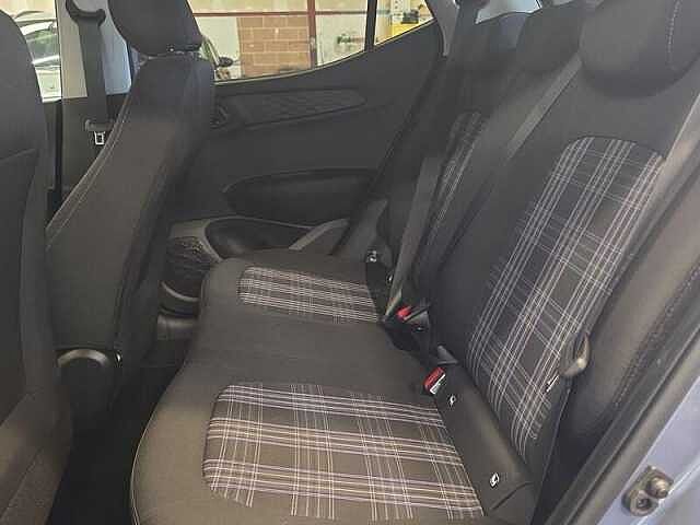 Hyundai i10 1.2 Premium 5dr Automatic