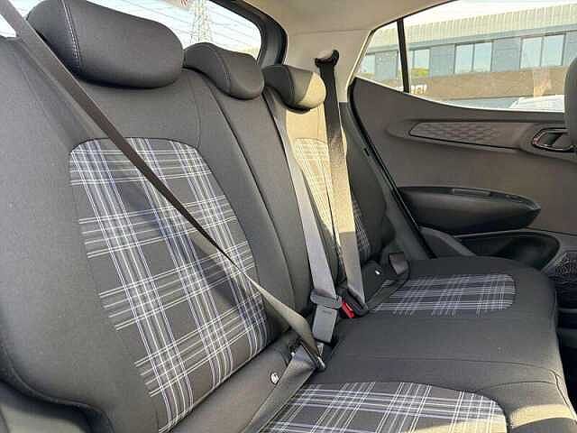Hyundai i10 1.2 Premium 5dr Automatic