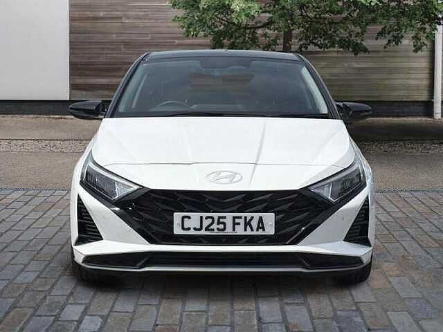 Hyundai I20 1.0 T-GDi Premium Hatchback 5dr Petrol DCT Euro 6 (s/s) (100 ps) Atlas White